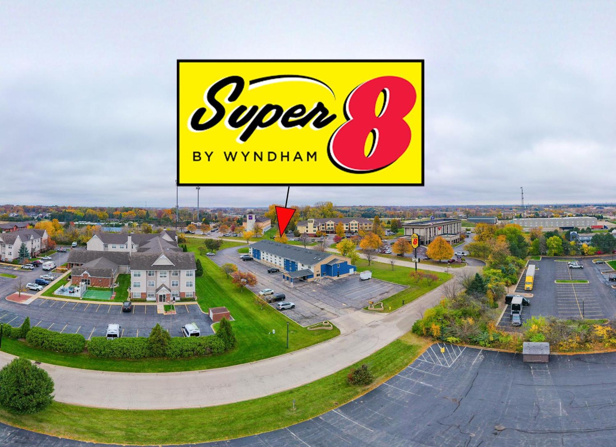 Super 8 By Wyndham Rockford I-90 Casino District Hotel Exterior photo